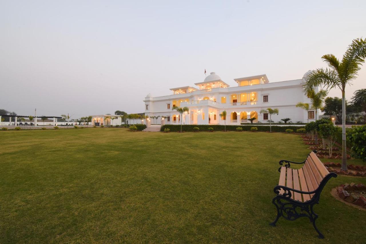 Umaid Farm Resort- A Legancy Vintage Stay In Džajpur Exteriér fotografie