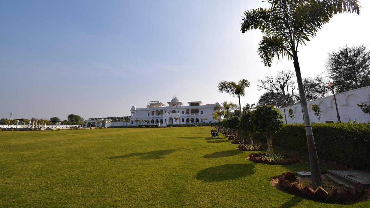 Umaid Farm Resort- A Legancy Vintage Stay In Džajpur Exteriér fotografie