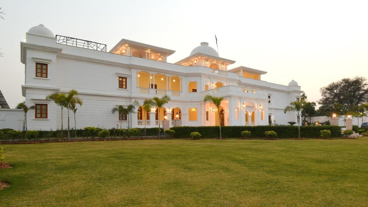 Umaid Farm Resort- A Legancy Vintage Stay In Džajpur Exteriér fotografie
